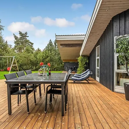 Casa vacanze Lovely In Vaeggerlose With Sauna Bøtø By